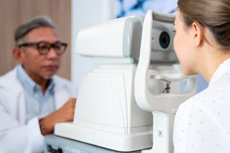 how-can-specular-microscopy-improve-eye-exams?