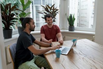 3-smart-tools-helping-businesses-work-smarter-in-2025