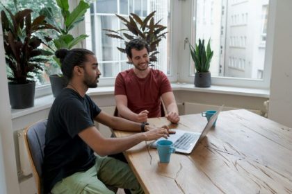 3-smart-tools-helping-businesses-work-smarter-in-2025