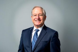 john-cambell-crighton:-navigating-growth-challenges-with-strategic-vision-for-ctos-in-tech